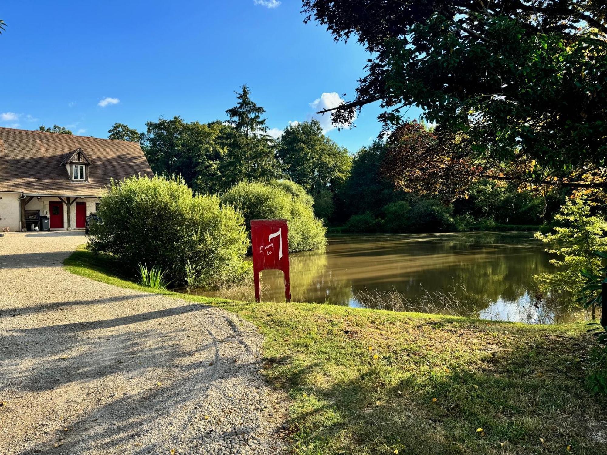 فندق L'Etang Des 7 Le Controis-en-Sologne المظهر الخارجي الصورة